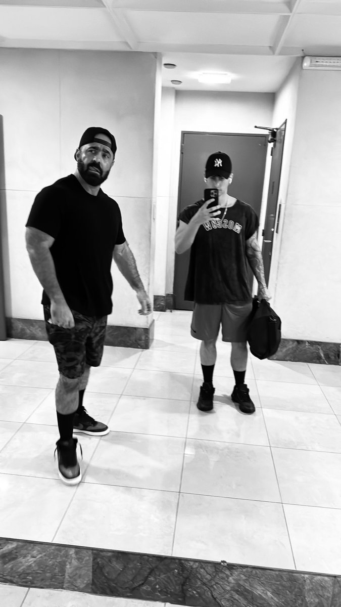 Robleis01's tweet image. 