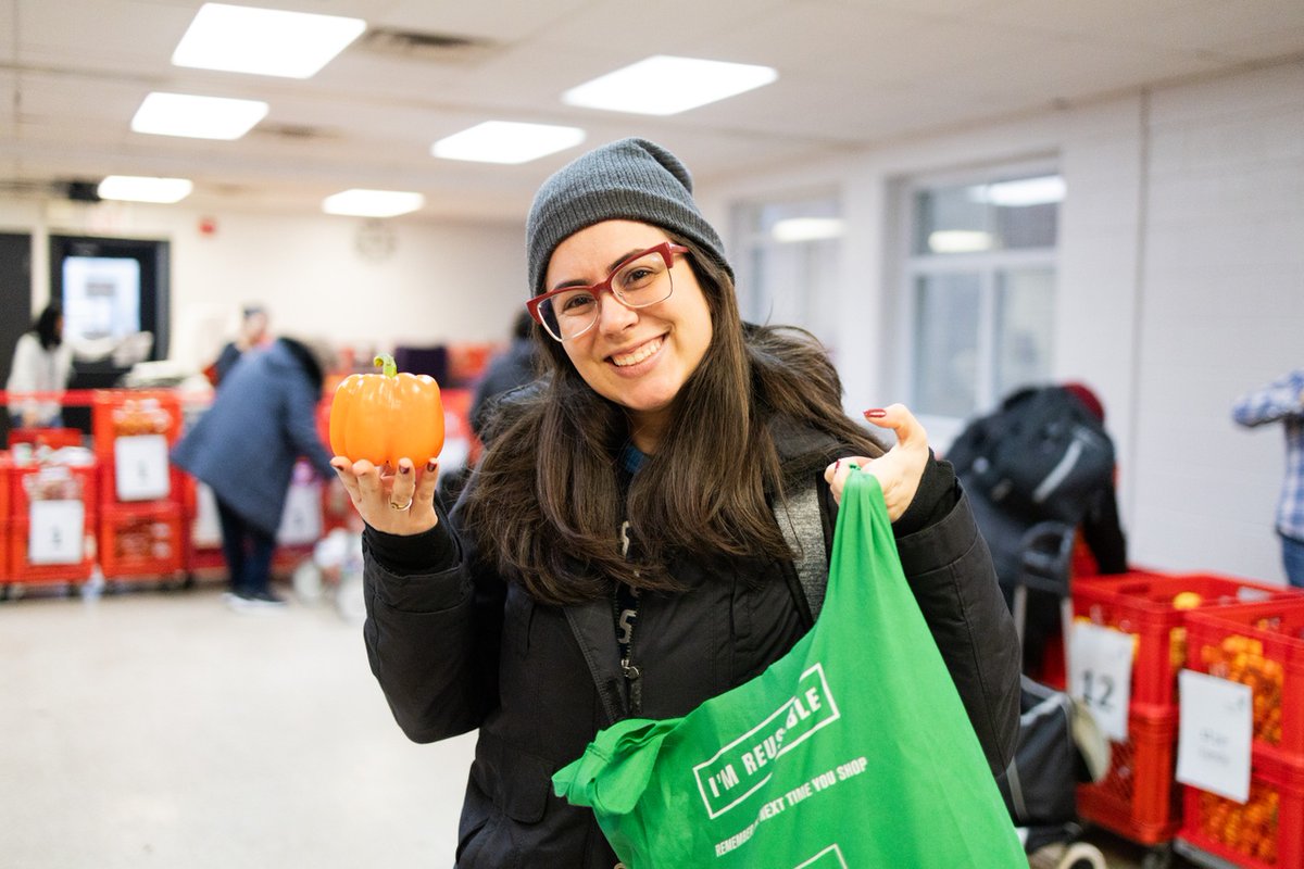 The demand for groceries in our food banks is up 18%, compared to just two years ago – young moms and other neighbours are hungry, and together, we can help! #Helpusdomore #FeedingOurNeighbours #FoodInsecurity #FoodBanks