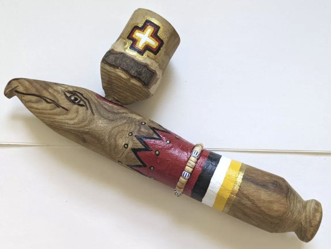 Sold 💙🧿🩵 on its way to #AnnArbor #Michigan #miigwetch ❤️🖤🤍💛
#PeacePipe #indigenous