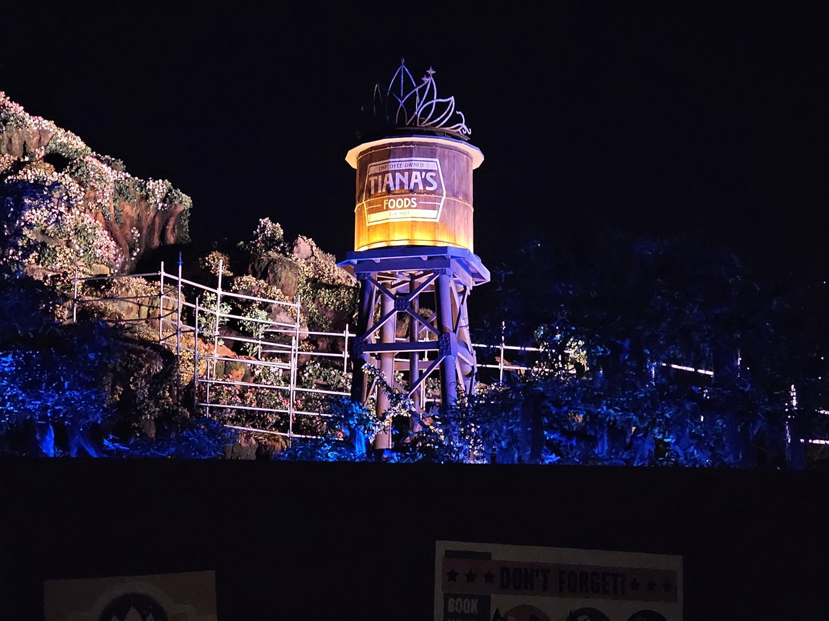 FIRST LOOK: Nighttime lighting tests are continuing at Tiana’s Bayou Adventure at Magic Kingdom Park, and the top of the salt dome is illuminated for the first time tonight. The Bald Cypress trees, complete with fireflies, as well as the Tiana’s Foods water tower, are also lit.