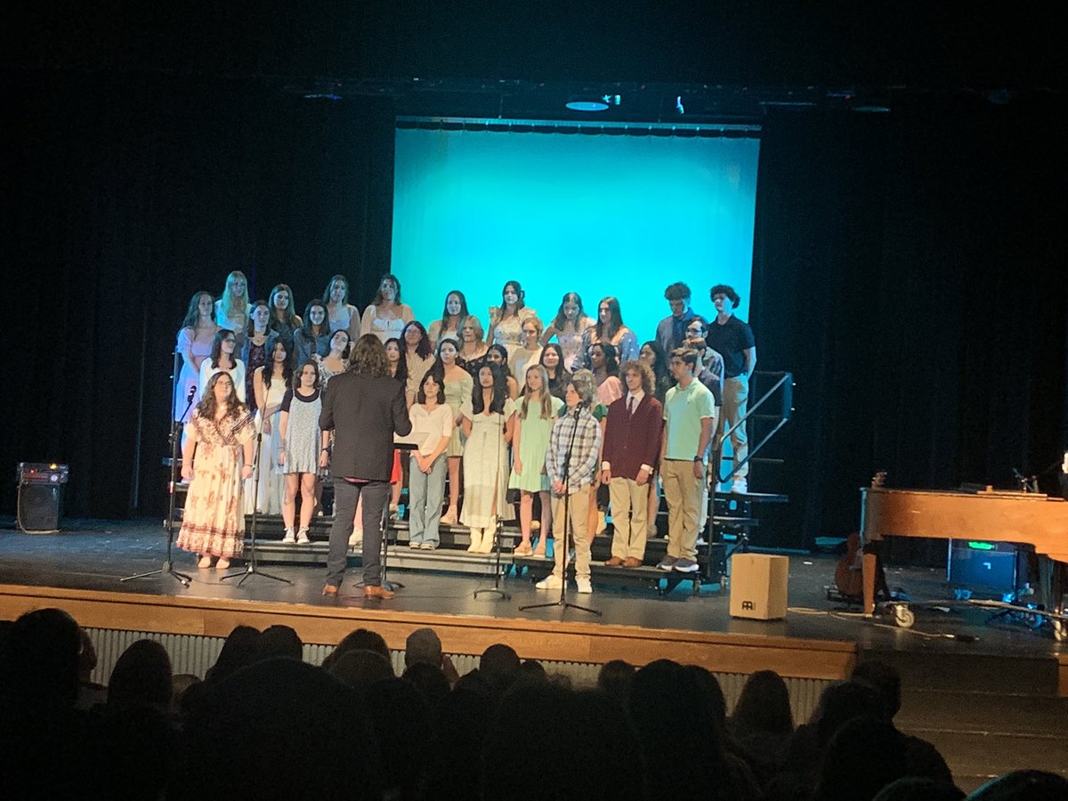 wcsPHSkr's tweet photo. Great performance by PHS &amp; PMS choral groups tonight! @wcsPHSkh https://t.co/cyJDDEUAlk