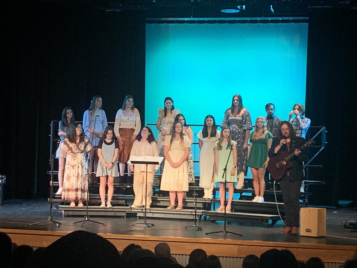 wcsPHSkr's tweet photo. Great performance by PHS &amp; PMS choral groups tonight! @wcsPHSkh https://t.co/cyJDDEUAlk