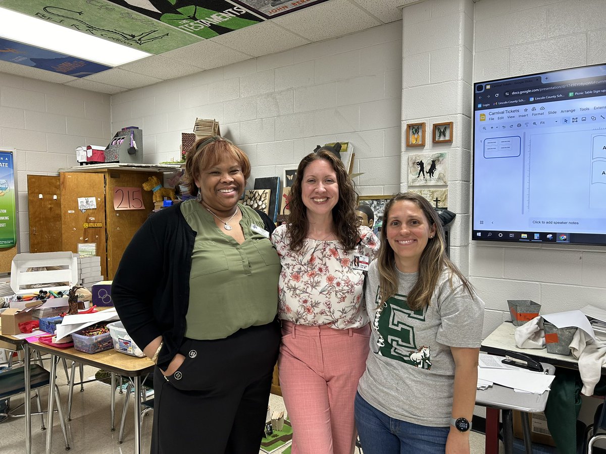 Rachel Frye tweet media