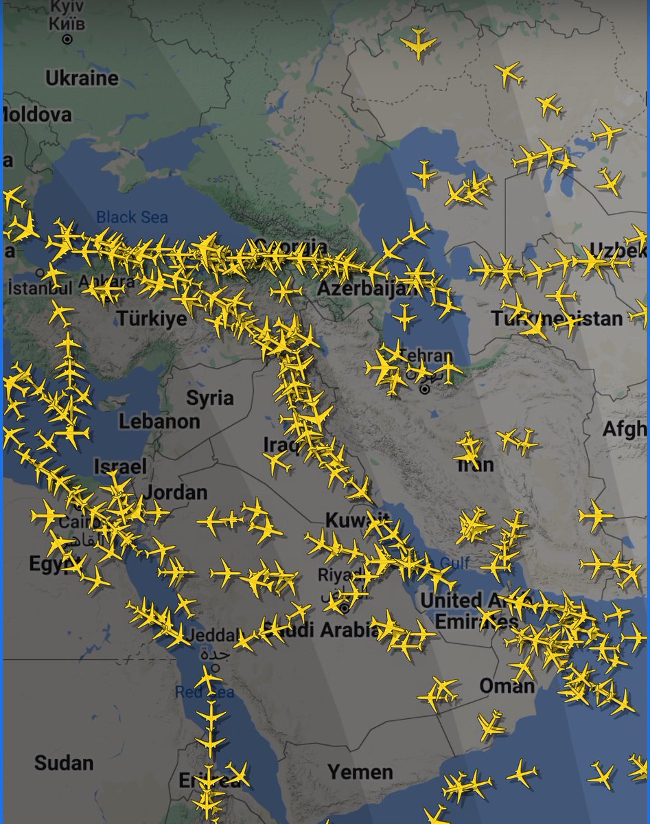 DD_Geopolitics's tweet photo. Aerial space is rapidly clearing and being diverted. https://t.co/ScWfOwsZtV