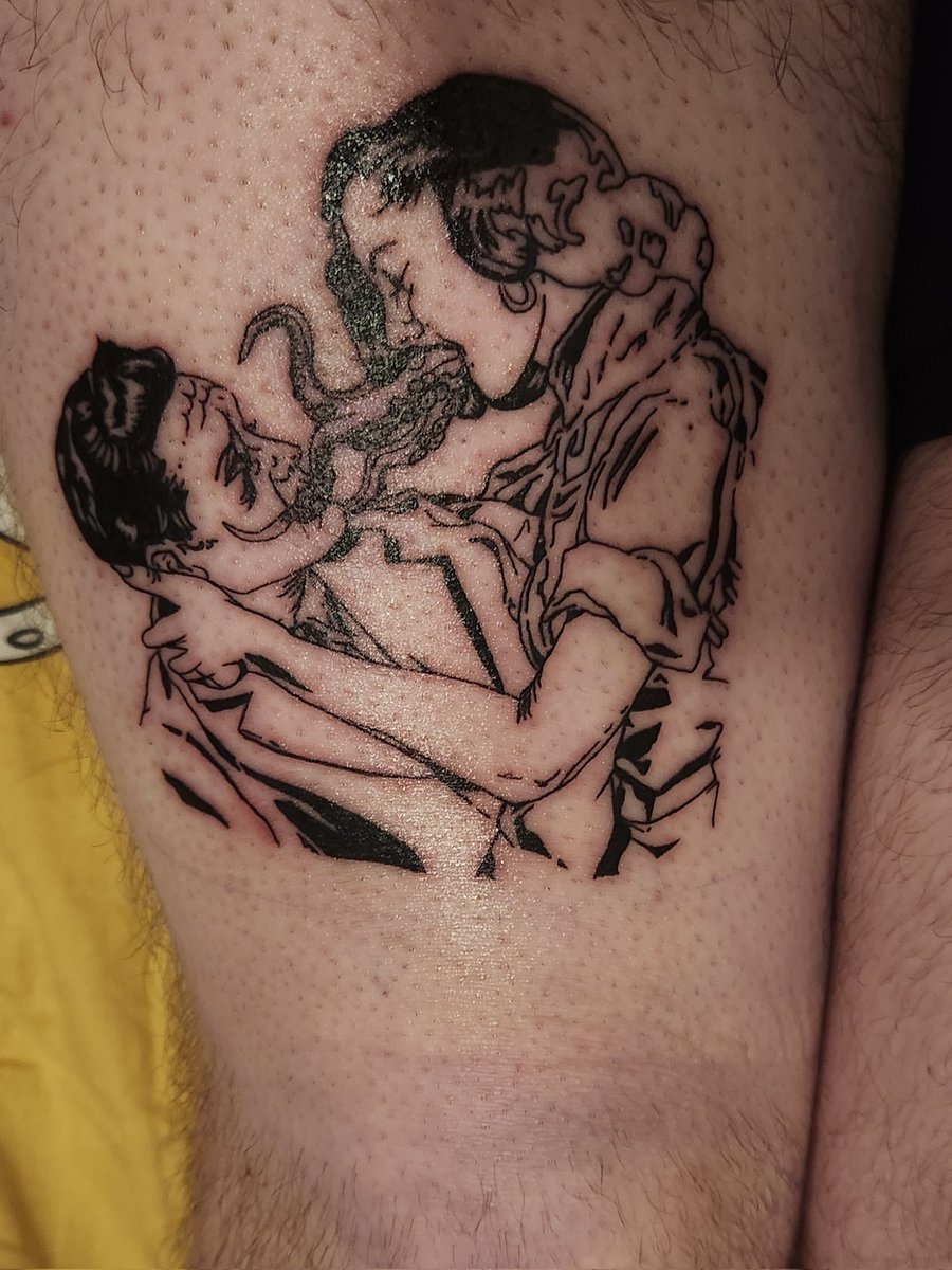 toothfag's tweet photo. pic of my new tattoo i got on saturday 🤙 getting the rest filled in next month https://t.co/2sRDi6a4sS