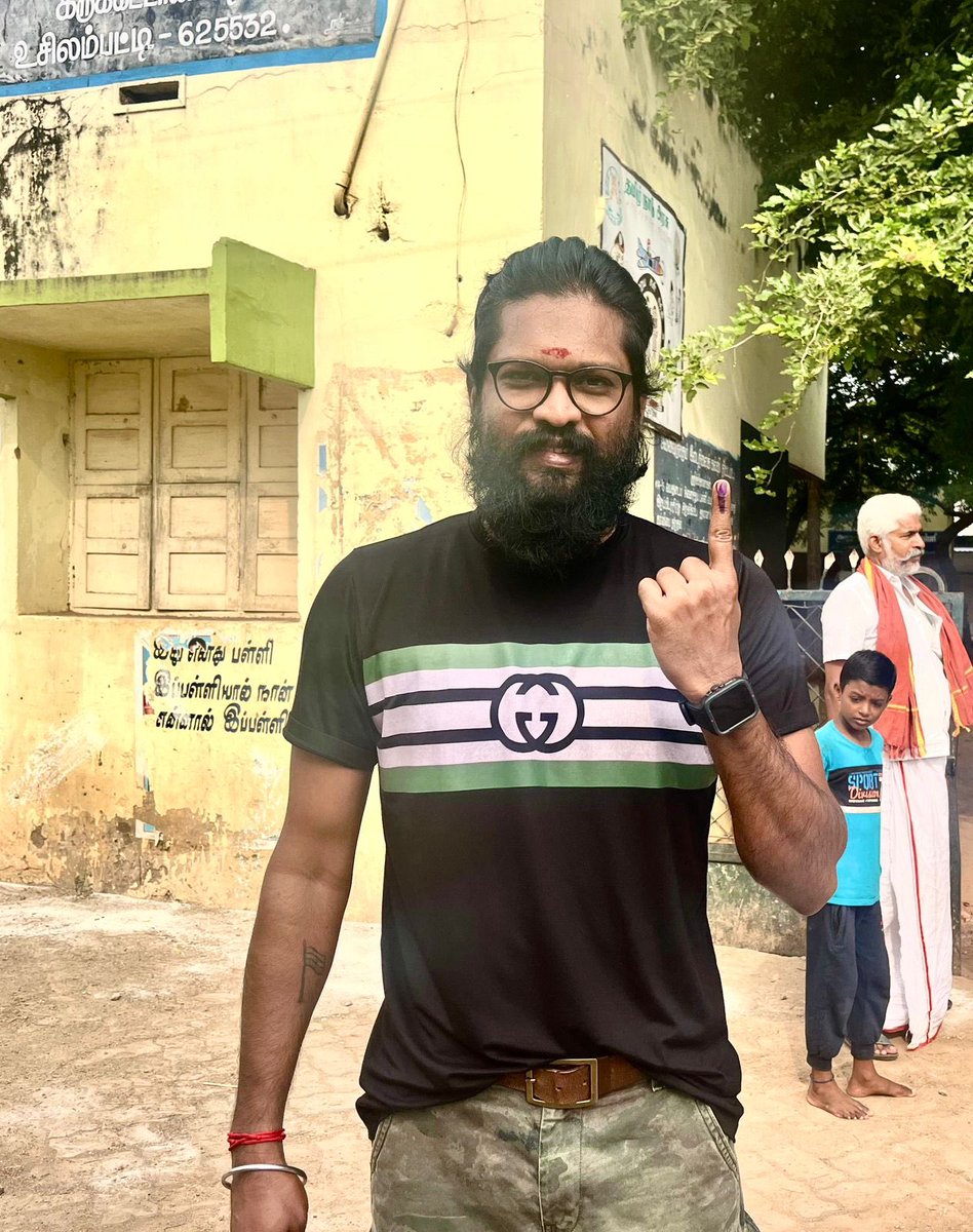 #NikilNews23 #ElectionDay Actor @soundar4uall Voted at Usilampatti - Madurai At 8;30 am