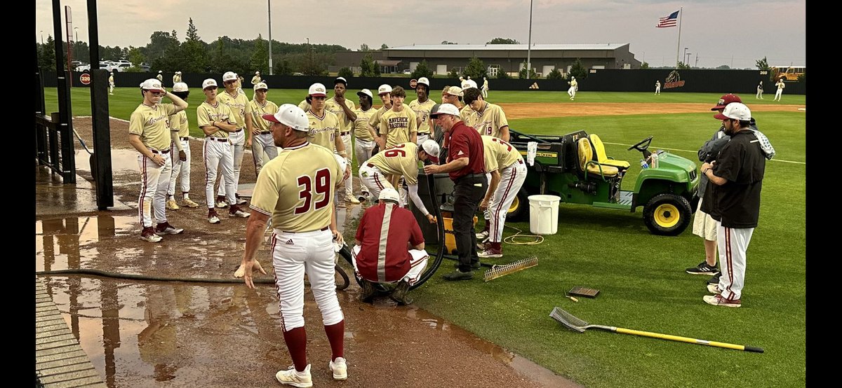 Shout out to the best grounds crew in the state @GHSMavericks @GM_BASEBALL