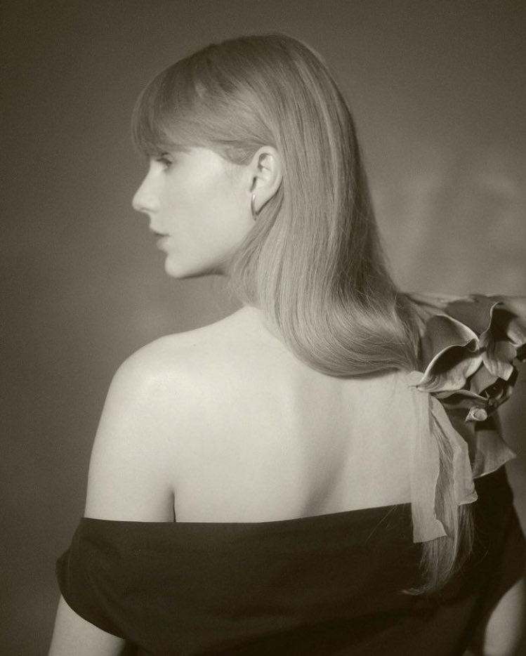 tayswiftmex_2's tweet photo. Once we have spoken our saddest story, we can be free of it. 

#TSTTPD https://t.co/0TPvfeQ1Ho