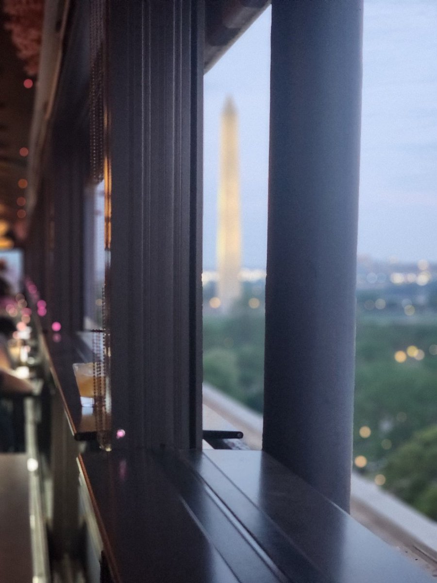 Thanks to @L2political for hosting an excellent #AAPC #Pollies party with a $10M view of the #WhiteHouse and a gorgeous sunset over Washington, DC!