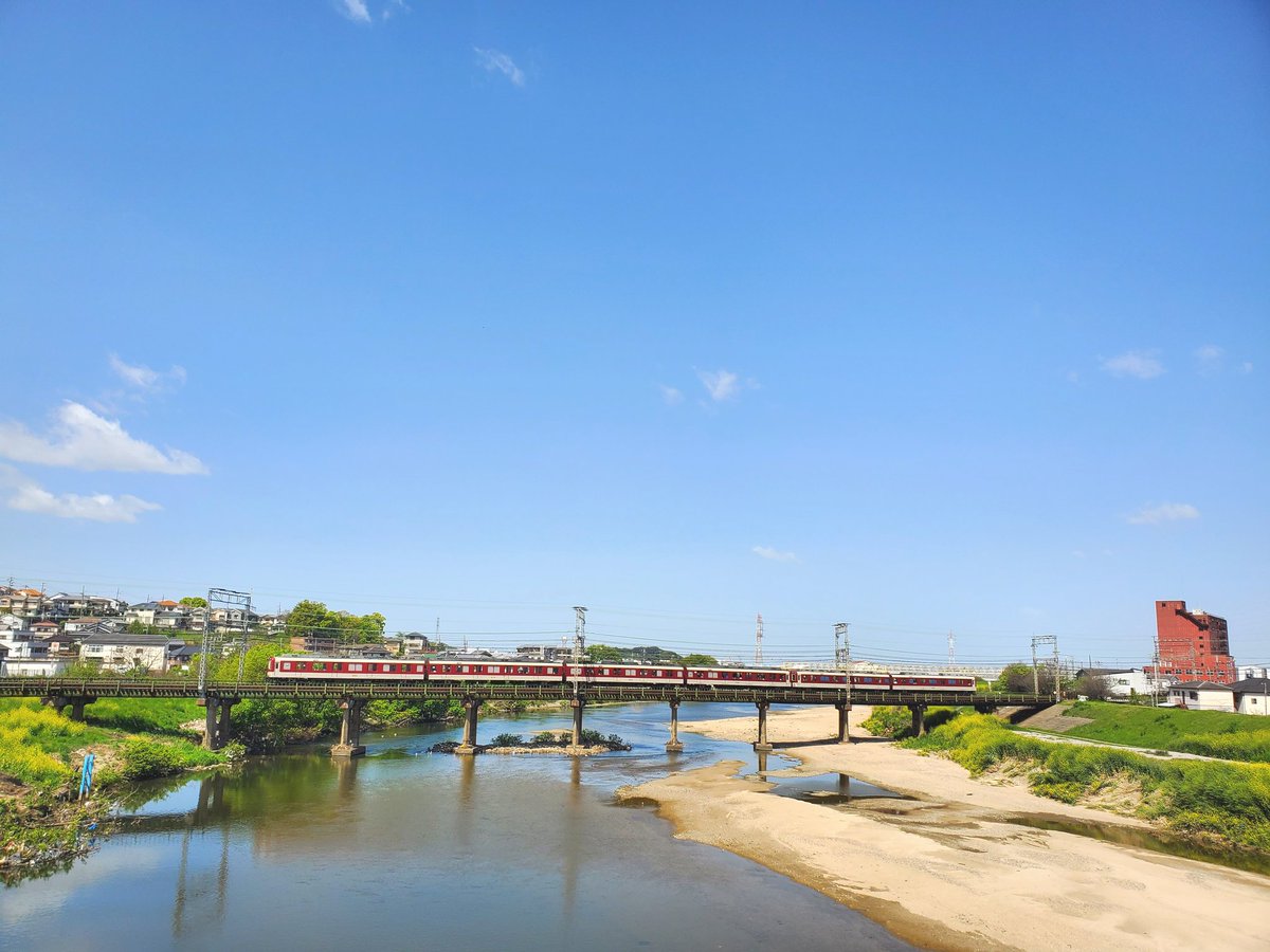 K3_712's tweet photo. おはようございます🐦️🎶

今日も一日頑張ろう!！
#柏原市 #大和川 #国豊橋 #イマソラ https://t.co/oauZXjxfxa