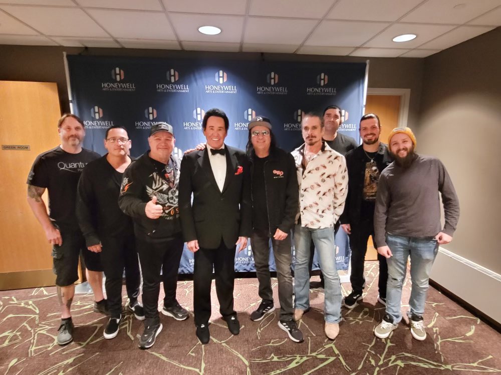 Great night watching @waynenewtonmrlv tonight 🤩👍🏻 Super cool to meet the living legend after the show! Class act, made our night. Thank You! Tomorrow night we get to perform on the same stage at The Honeywell Center in Wabash, IN.