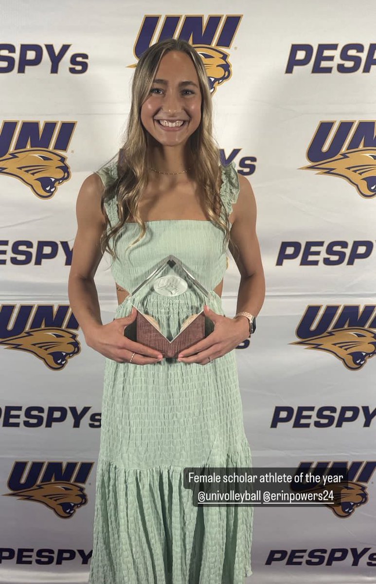 UNIAthletics's tweet photo. 𝗙𝗘𝗠𝗔𝗟𝗘 𝗦𝗖𝗛𝗢𝗟𝗔𝗥-𝗔𝗧𝗛𝗟𝗘𝗧𝗘 𝗢𝗙 𝗧𝗛𝗘 𝗬𝗘𝗔𝗥 🏆

Congratulations to Emily Holterhaus of @UNIVolleyball and @UNIwbb!

#EverLoyal #1UNI #PESPYS24 https://t.co/mS2yk4Uj6K