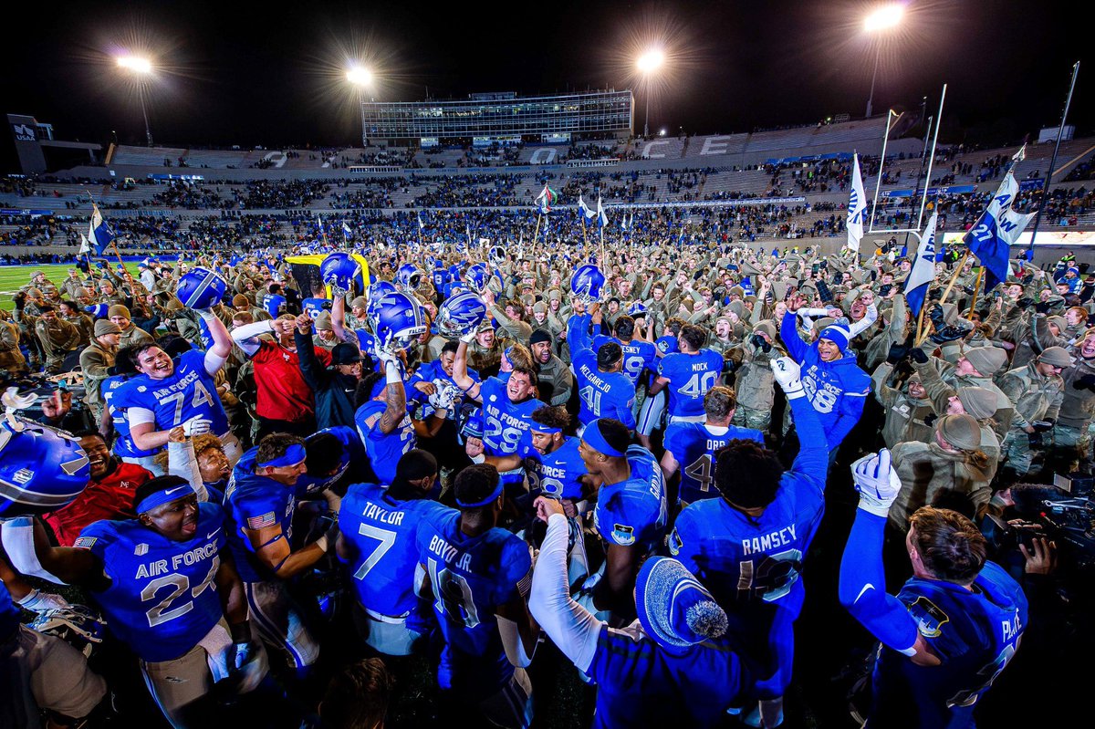 AGTG! I am blessed to receive an offer from Air Force. @CoachLamAF @AF_Football @seancooper_C4 @Price64Price