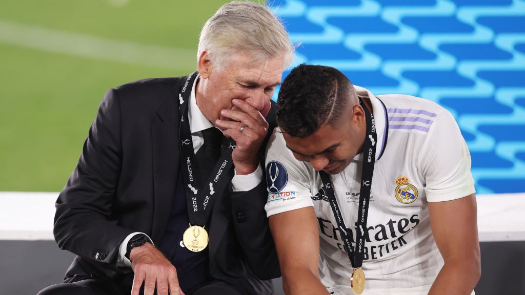 FabrizioRomano's tweet photo. ❗️ Casemiro: "When everything was done with Man United, I entered Ancelotti’s office... he started crying".

"He told me: ‘Case, I don’t know... I just want you to know that I love you! I didn’t want you to leave".

"It was the only moment where I doubted leaving Real Madrid". https://t.co/teCw4uBzRo
