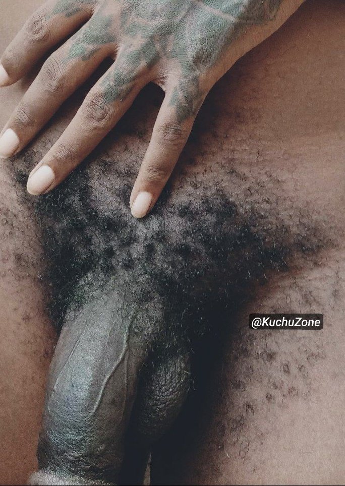 YAIAHXXX's tweet photo. Who wanna get black't! 😉😋🇰🇪🍆
#gaybareback #gayblackdick #gayEBONY #kenyangay #GALCK 
#RawIsLaw [Repost + Like] https://t.co/GActOTS7Vk