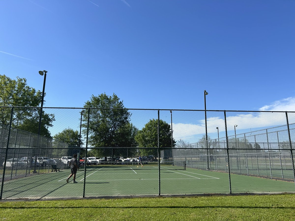 Full week of tennis! 

Lost to an experienced Edenton team, then had good wins against Bear Grass Charter (9-0) and Manteo (6-3) to build momentum into our last regular season week.

Next week we have Washington, BG, and Manteo. 

We need support!! Come out to watch!