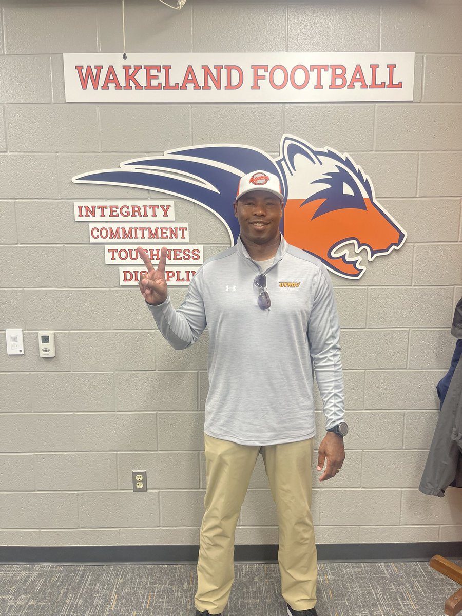 Thanks to @CoachPatchmc42 from @UTRGVFootball for swinging by yesterday to check out some of our players.