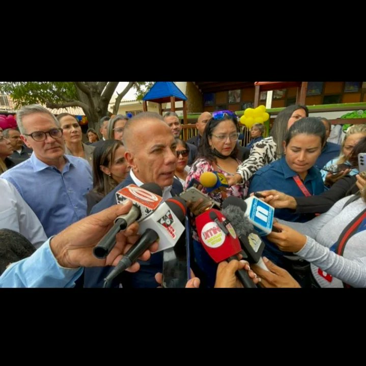 Desireepalma28's tweet photo. @puzkas @manuelrosalesg nos ha demostrado el amor que le tiene a nuestro país 🇻🇪  !! Es Un Hombre  con  trayectoria  política impecable, Desde COJEDES estamos contigo Palante 💪🏻 https://t.co/CvFGxiZCR3