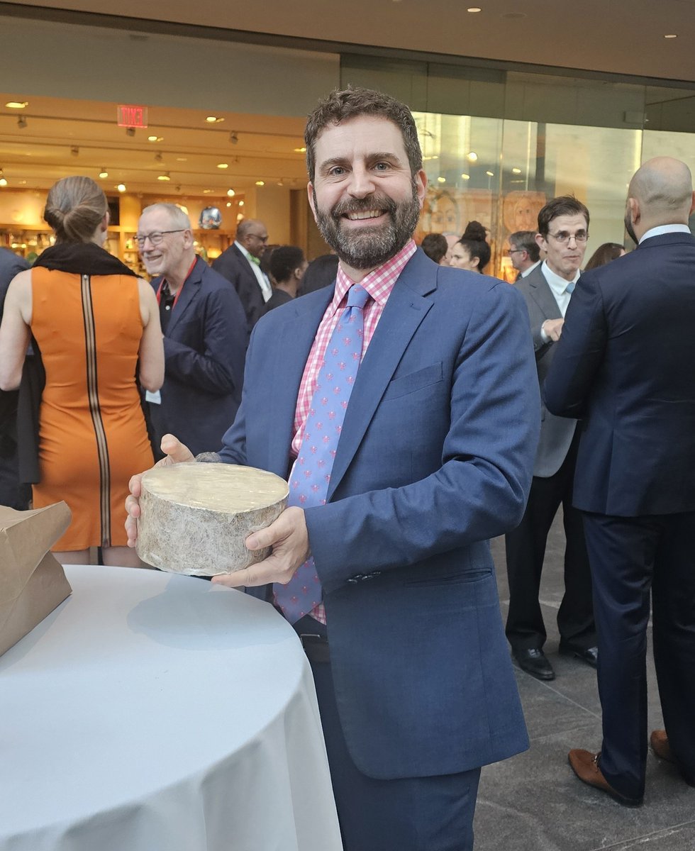 Luis Alfonso Martín del Campo (@luisalfonsomdc) on Twitter photo <a href="/SAGES_Updates/">SAGES is in Tampa in 2026!</a> I would like to report that somebody smuggled cheese into your party <a href="/SAGES_Updates/">SAGES is in Tampa in 2026!</a> I would like to report that somebody smuggled cheese into your party