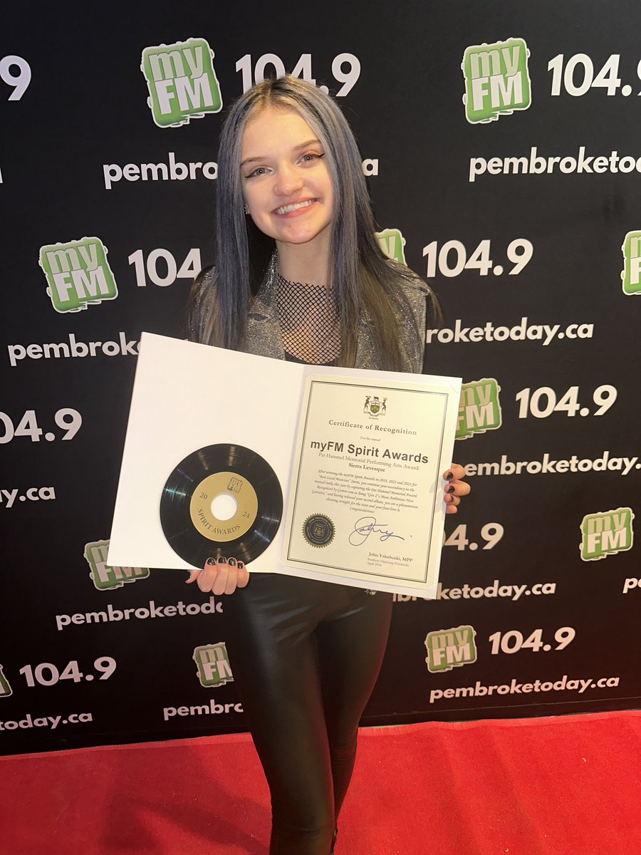 So proud to be the 2024 winner of the @1049myFM Pat Hammel Memorial Performing Arts Award🥹 Thank you so much to everyone who nominated & voted for me! I truly appreciate your support 🙏 I’m honored to keep Pat’s spirit and legacy alive through my music!❤️ #sierralevesque…