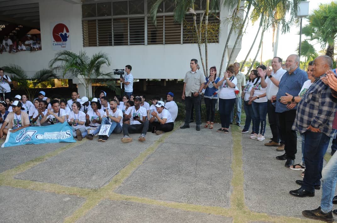 Acompañamos a los delegados del VIII Encuentro Nacional de Estudiantes de Ciencias Médicas, quienes con la entrega y la alegría que caracterizan a nuestra juventud, ratificaron su compromiso con #Cuba y la Revolución. #GenteQueSuma #CubaPorLaVida