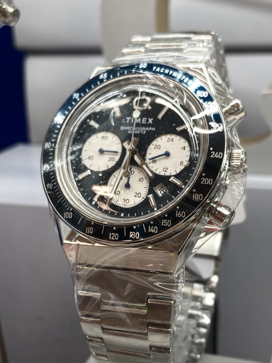 bic_sapporo's tweet photo. \TIMEX新作入荷!/
創業170周年の老舗ウォッチブランド「TIMEX」から、人気モデル「TIMEX Q」の新作が入荷致しました。
🅱️ビックカメラ先行発売モデルです!
ぜひ6F時計コーナーにお越し下さい♪
https://t.co/sva4AvY8WT
#TIMEX #TIMEXQ #ビックカメラ先行発売モデル https://t.co/3IjdQA7BWl
