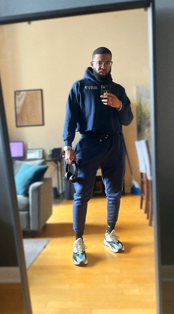 WavyPresident's tweet photo. 😜 https://t.co/8YYH2GYlm2
