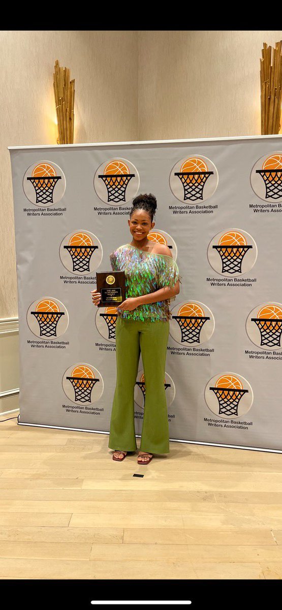 PaceWBB's tweet photo. 📸 Flicks from the All-Met Dinner🤩 A big congrats to Tower Lorde on making All-Met Second Team❕We are so proud of you, way to represent #pacewbb 💙💛 #allmet #towerofpower https://t.co/2DuFLvzn13