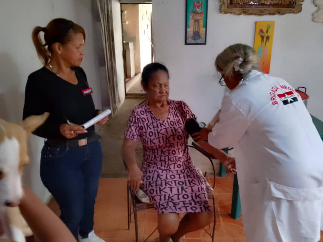 MRT Sucre Municipio Sucre parroquia Raúl Leonis los Movimientos Sociales (Brigada Médica Integral TUPAMARO) participa en jornada medica integral en la comunidad de Santa Fe...
