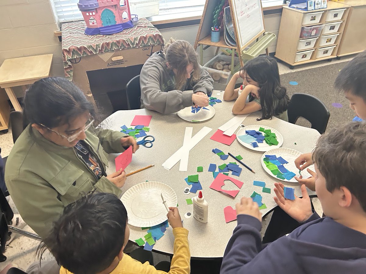 Mr_H_Teacher's tweet image. Today, #HClass23 had Kinder-Buddies.
We made #EarthDay crafts and danced to an #EarthDay2024 song.
How can I not feel I am in the #Ikigai zone.