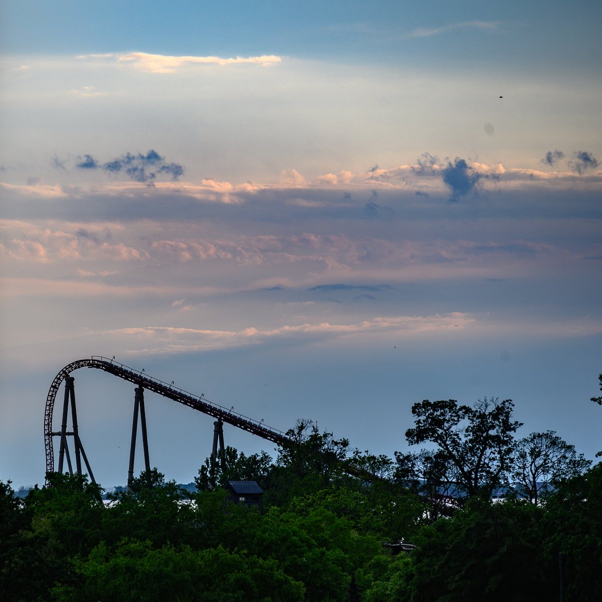 9 days until I get to go back to @cedarpoint ! I didn't even notice there even was an off season! #rollercoaster #cedarpoint