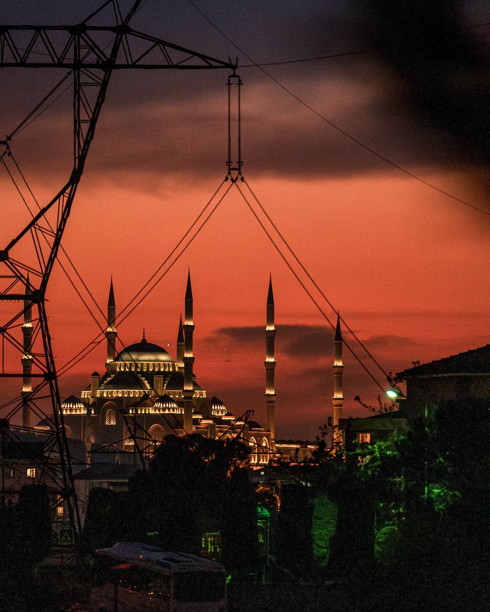 Good night İstanbul ... 🟠 📸 : ozlemyukselen