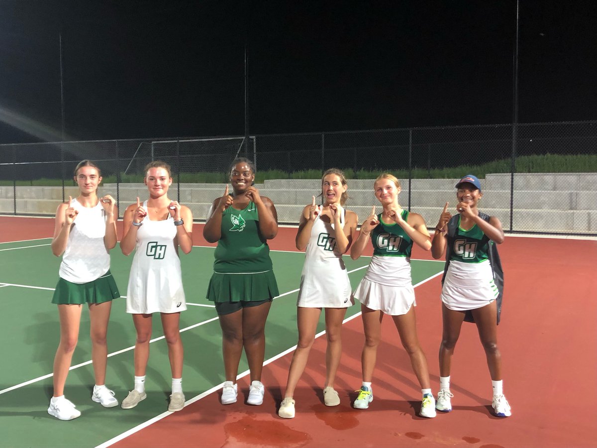 G_HillTennis's tweet photo. Girls remain undefeated vs @commandotennis 10-0

Boys drop a tough one to move to 9-1 https://t.co/6QlGml0NCr