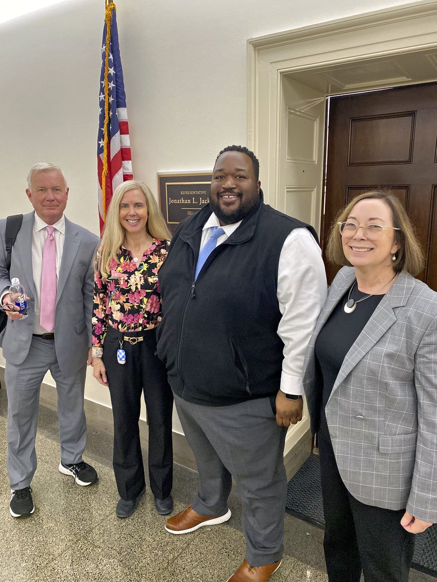 MichelleJTx's tweet photo. Thank you @rep_jackson  and L.J. Chavis for meeting with @ASNKidney to discuss providing $67million for @HRSAgov's Organ Transplantation Program to implement the Securing the U.S. OPTN Act. https://t.co/dJku8IcGdW