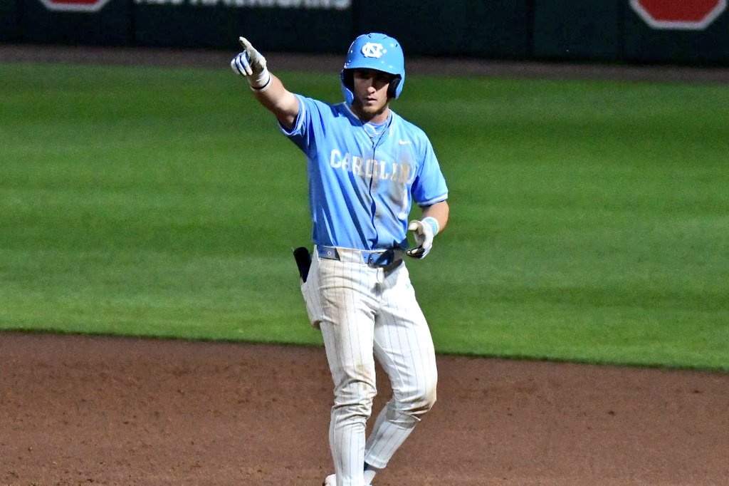 Back and forth we go here in Raleigh. @DiamondHeels have a quick answer for Cozart's 3-run homer. Alberto Osuna hits a solo shot (UNC's 5th HR tonight) and then after a 2-out error, Alex Madera hits a back-side liner single to drive in another. Pack lead cut to 8-7 at the stretch