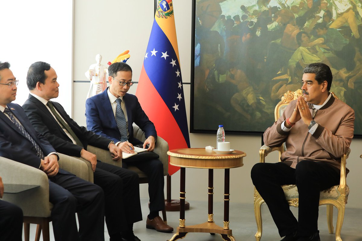 Nicolás Maduro tweet media