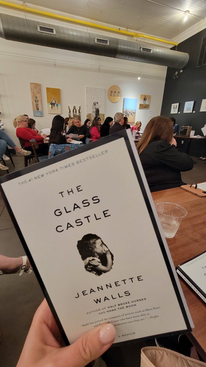 Tonight, I joined Edmond parents for book club on 'The Glass Castle.' Ryan Walters has demanded that Edmond Public Schools remove this book from the library. That's taking parents' rights to determine what's appropriate for their kids. I trust parents.
#localcontrol #bannedbooks
