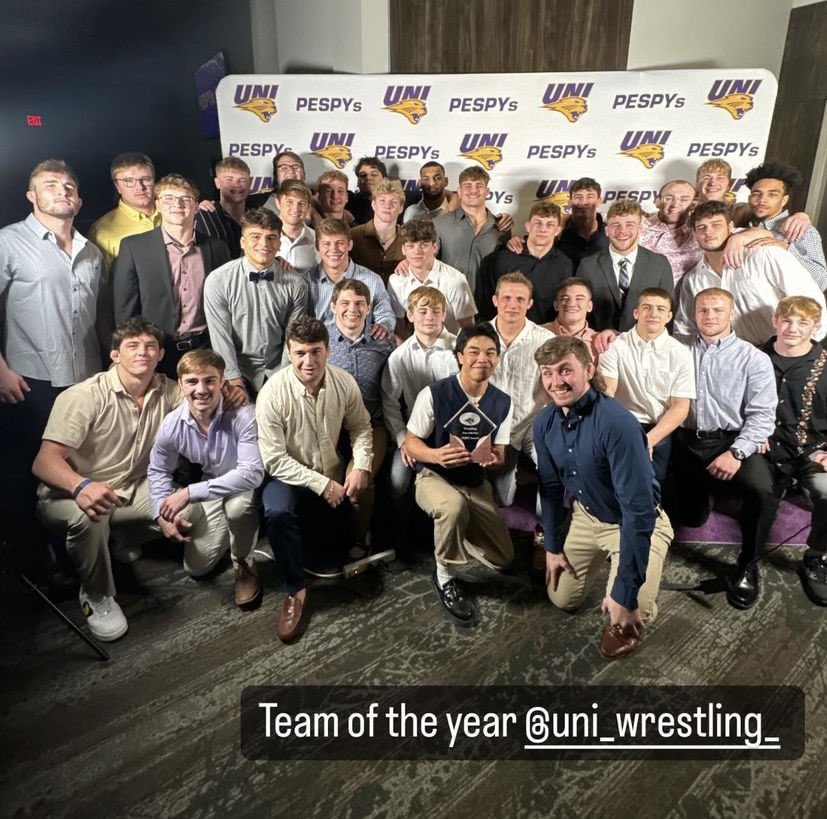 UNIAthletics's tweet photo. 𝗧𝗘𝗔𝗠 𝗢𝗙 𝗧𝗛𝗘 𝗬𝗘𝗔𝗥 🏆

Congrats on a fantastic season by this year’s winner, @UNI_wrestling!

#EverLoyal #1UNI #PESPYS24 https://t.co/e4tGoRx7y7