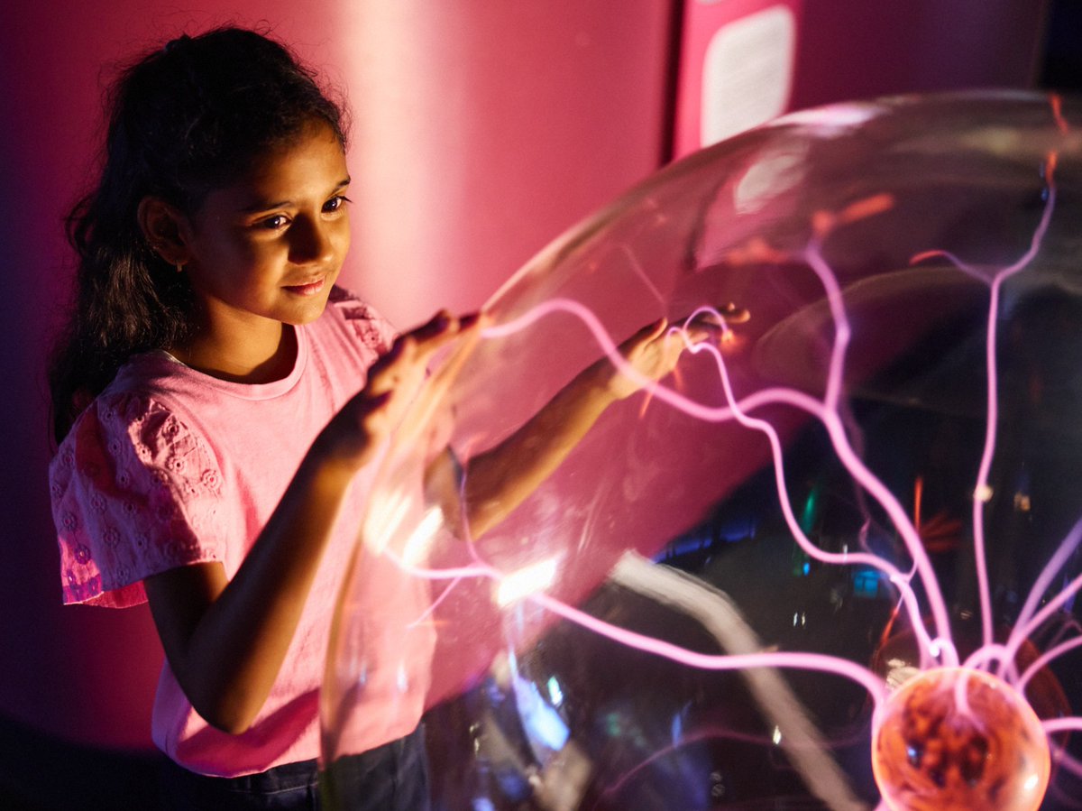 Don't let the the dreary weather forecast rain on your parade. ☔ Add some spark to your weekend with a visit to SparkLab! ⚡ Family tickets $47.40. Book now → bit.ly/SparkLabTickets #SparkLabQM #QMkurilpa #STEMeducation #HandsOnLearning