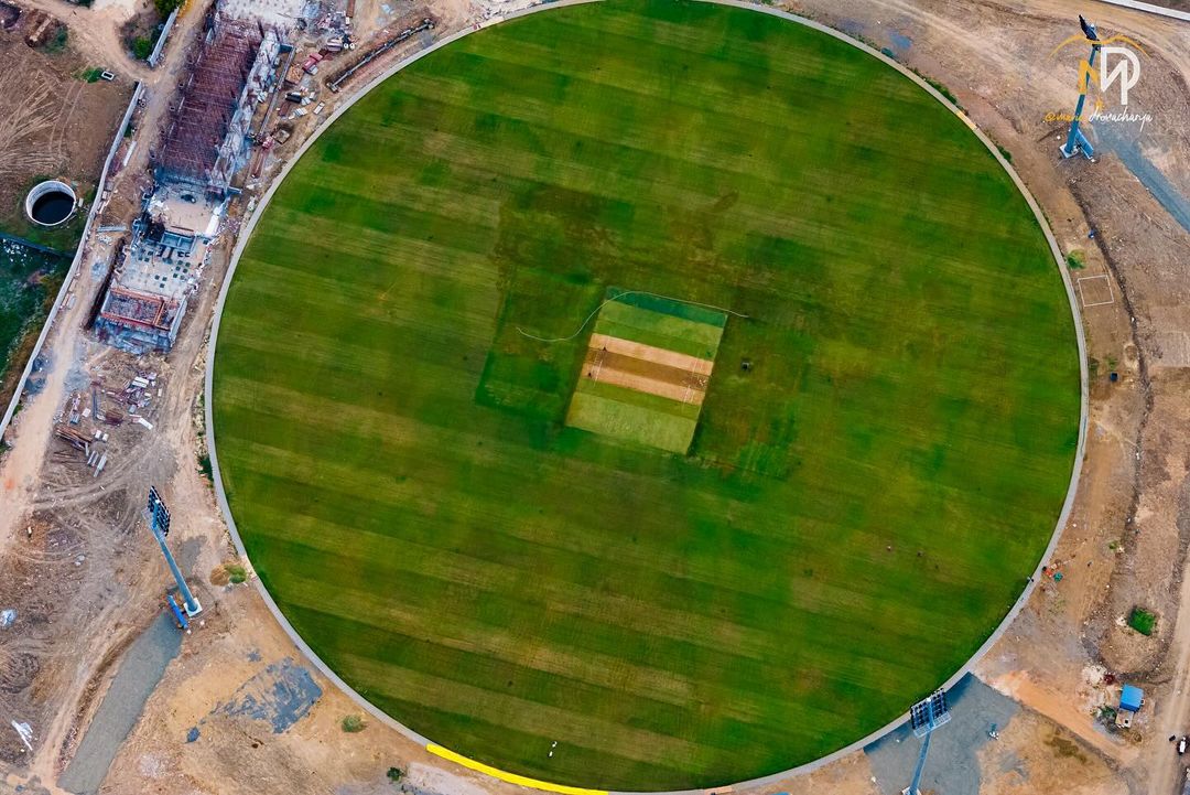 NammaChennai_'s tweet photo. 📍Club CSK, Navalur
📸 mavic.dronacharya
#Chennai #StreetsofChennai #IPL #CSK #ChennaiSuperKings #ClubCSK https://t.co/mn8ZQmv0iG