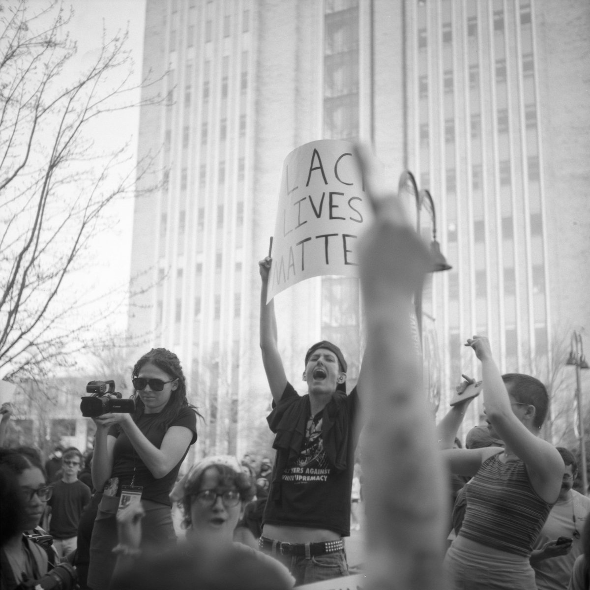 Using Our Voices.

Rolleiflex, Xenar 75mm f3.5, Kentmere 100

#kentstate