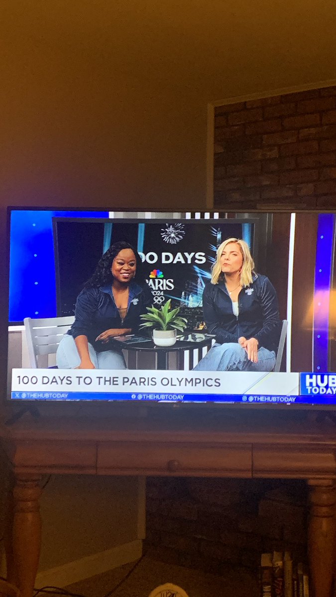 Just so proud to see my girl @KwaniALunis on #thehubtoday … dreams do come true #thatsmile #successstory #focused #BCAlum