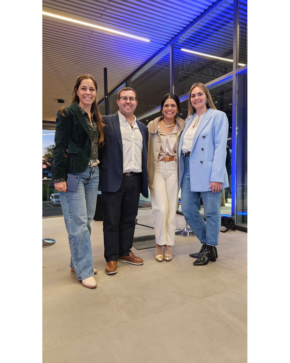 Esta tarde <a href="/SamsungUruguay/">Samsung Uruguay</a> inauguró una nueva tienda en Vía Disegno ✨️