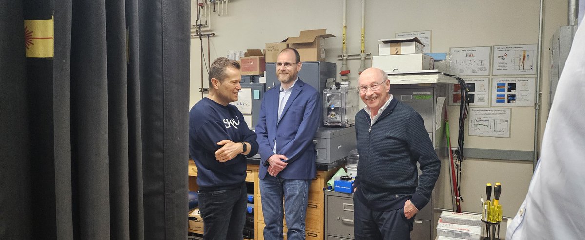 Powerful lasers, powerful people! what a great afternoon with @NobelPrize winner Ferenc Krausz from @LMU_Muenchen @MPI_quantum, + our own stars, Steve Leone, Oliver Gessner, Bill McCurdy, Robert Lucchese #attosecond #spectroscopy. @BerkeleyLab @UCB_Chemistry @doescience @LBNLatap