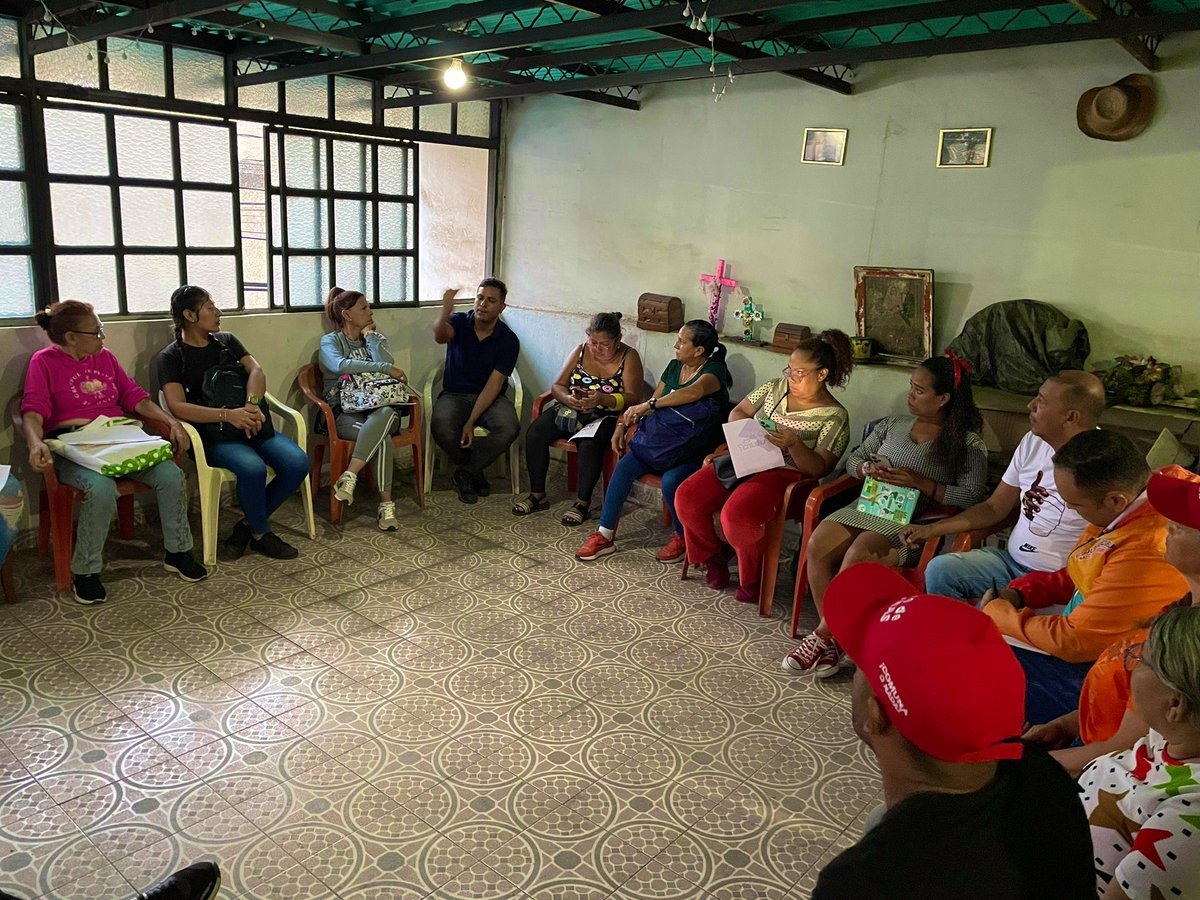 Estos hombres y mujeres que conforman estas comunas, vienen desde hace muchos años echando raíces y esta es la garantía más grande de su éxito en el futuro.✊🏼🇻🇪