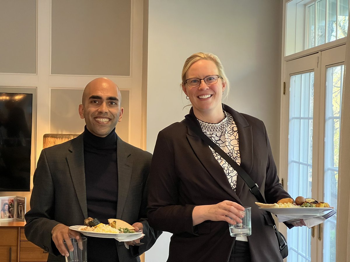 Honored to host Capt (Dr) @DrElsterUSUSoM Dean @USUhealthsci Visiting Professor @CreightonSOM @Creighton @CreightonSurg @CHIhealth @commonspirit @CommonSpiritPE at our residence with faculty and residents who served. Thank you for your service. Wonderful to also host our friends…