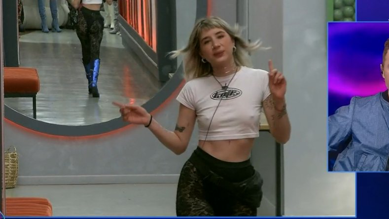 bel_lala1's tweet photo. En menos de media hora paso de ese estado al otro SI SOY #granhermano #paloma #arturo https://t.co/i3r4xCGYqx