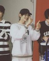 uniS2105's tweet photo. 따봉캣 귀엽다 ㅋㅋㅋ https://t.co/ZnTHIYAKAX