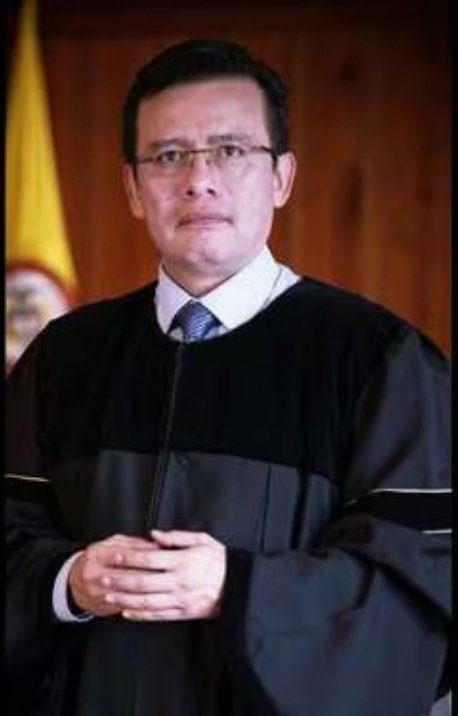 Misael Rodriguez Castellanos como presidente Sala Instruccion Corte Suprema d Justicia @CorteSupremaJ evito q se privara d libertad a delincuente embajador en FAO(sede Italia) Armando Benedetti @AABenedetti Cuanto recibiria este mafistrado? Con ese sr Rodriguez todo es con $$$.