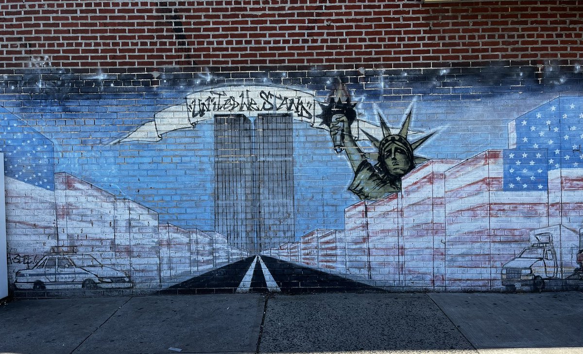 “United We Stand.” 9/11 Mural in Throggs Neck, Bronx #NYC. 

#September11 #Bronx